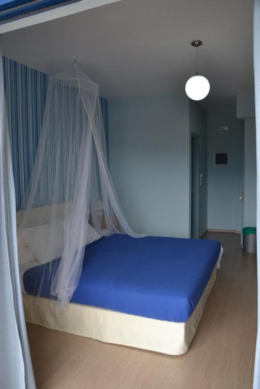 Valente Perlia Rooms Poros Town Pokoj fotografie